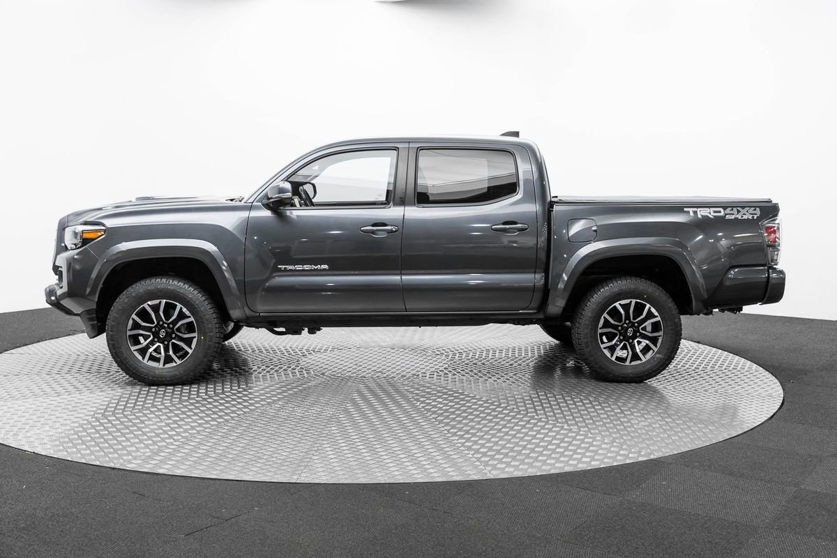Used 2021 Toyota Tacoma TRD Sport w/ Technology Package image 8