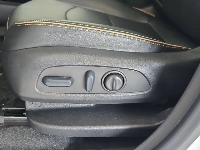 Certified 2024 GMC Terrain AT4 w/ Tech Package AWD/4WD image 23