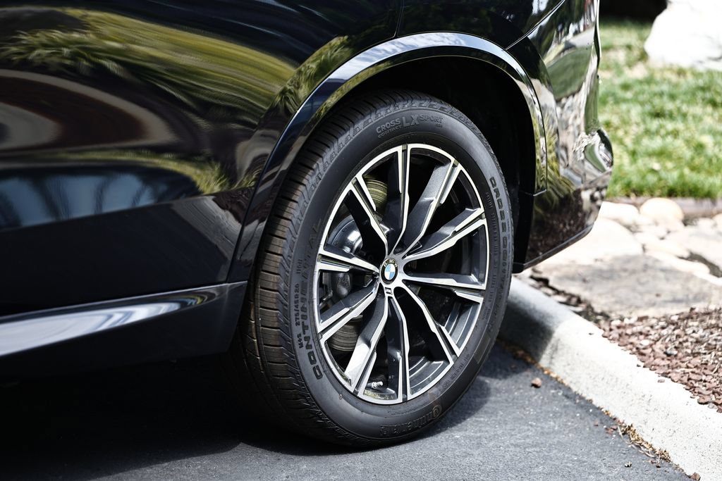 New 2026 BMW X5 xDrive50e w/ M Sport Package AWD/4WD image 14