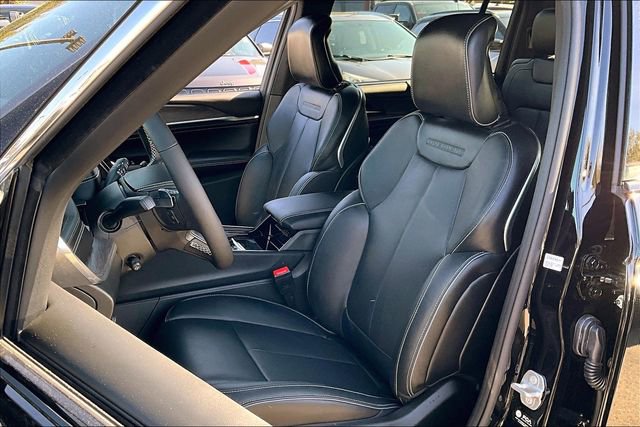 New 2025 Jeep Grand Cherokee L Overland w/ Luxury Tech Group IV image 10