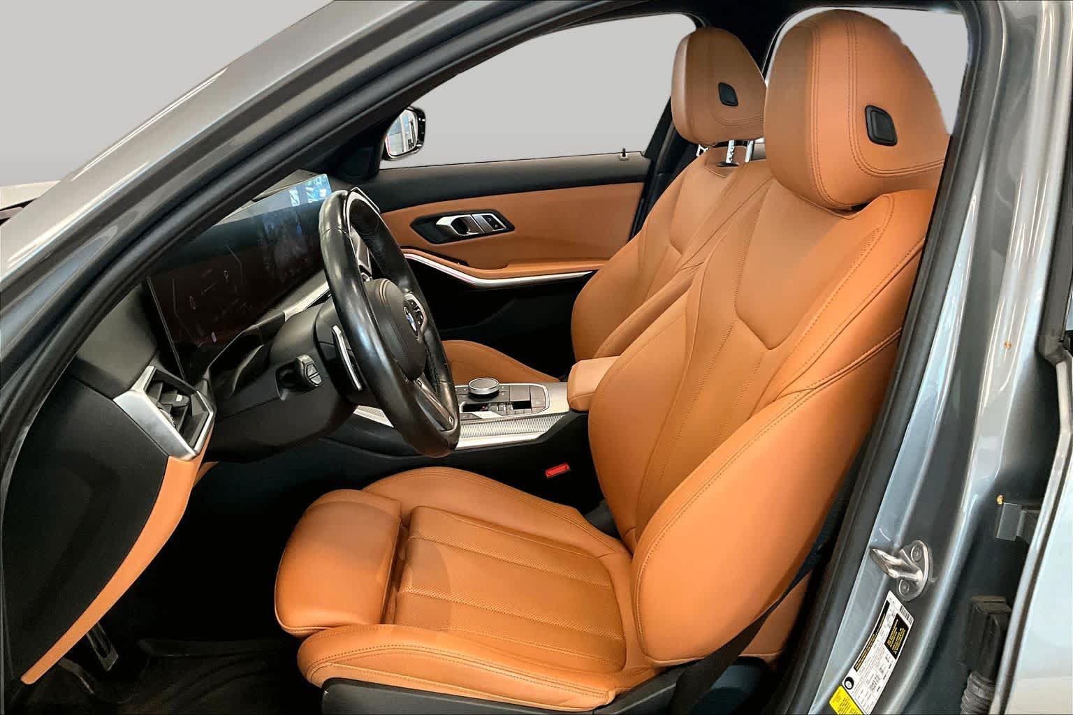 Used 2023 BMW 330i Sedan w/ M Sport Package RWD image 7