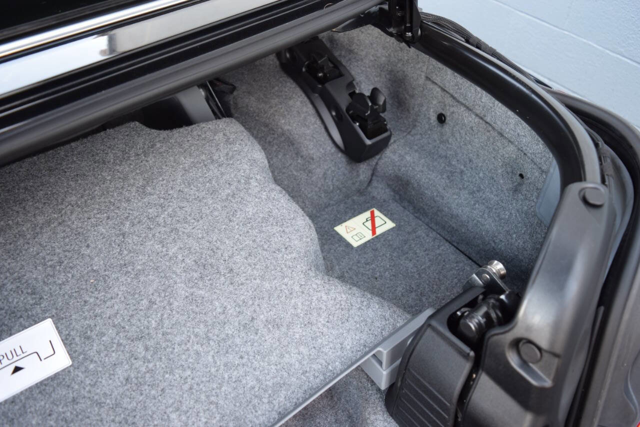 Used 2012 BMW 335i Convertible image 77