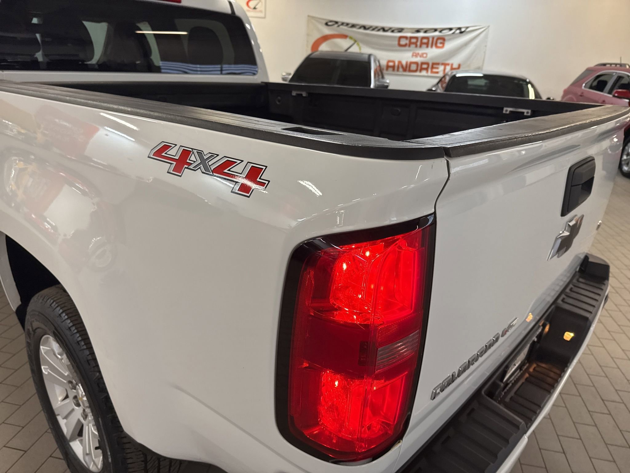 Used 2018 Chevrolet Colorado LT image 12