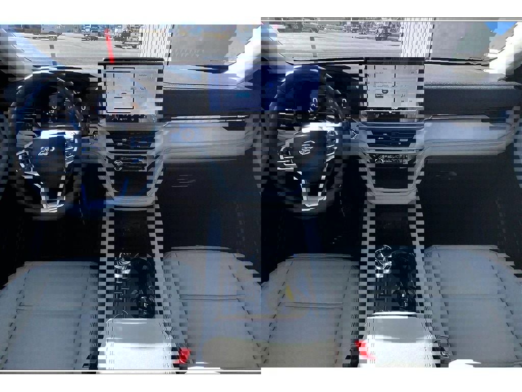 New 2026 Ford Explorer Active w/ Active Comfort Package image 7