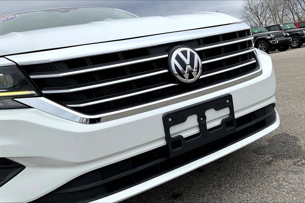 Used 2020 Volkswagen Passat 2.0T SEL image 33