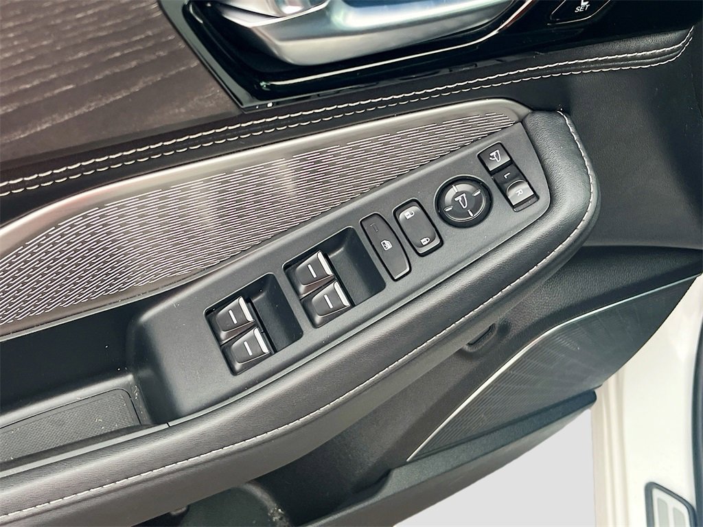 Used 2024 Acura MDX SH-AWD w/ Advance Package image 18