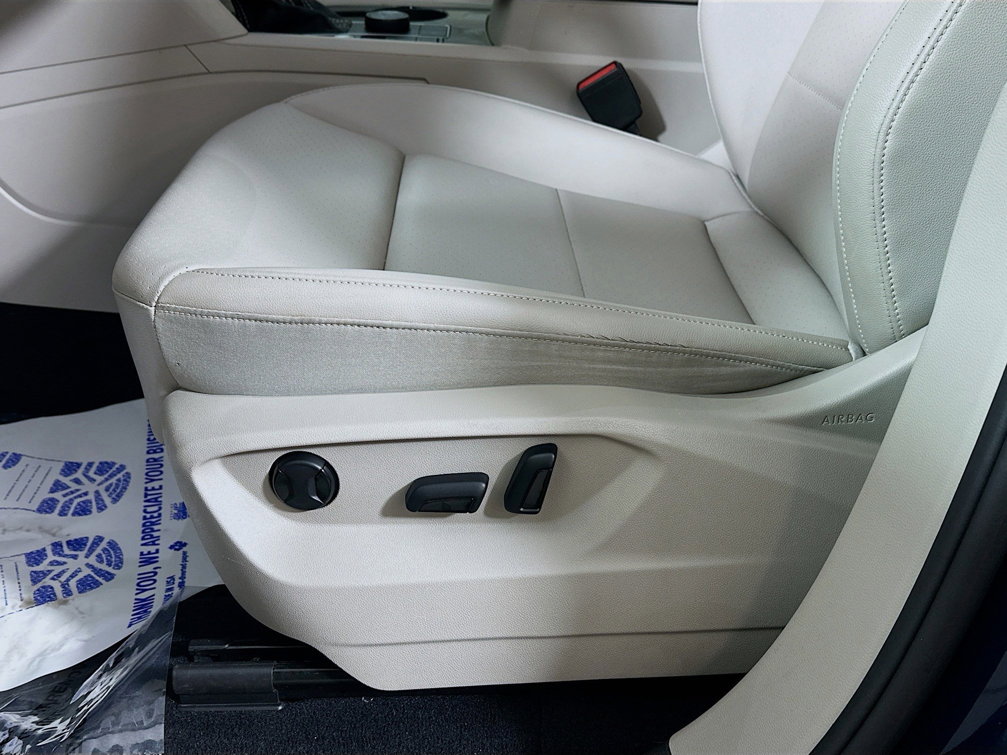 Certified 2022 Volkswagen Atlas SE image 18