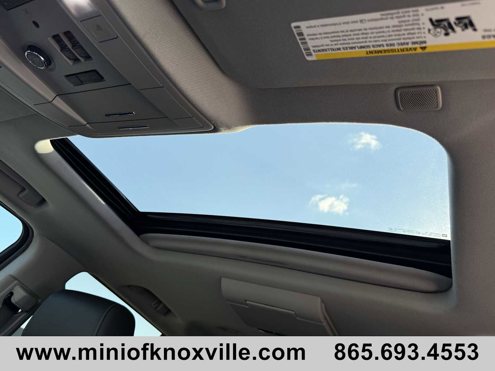 Used 2018 GMC Yukon SLT w/ Open Road Package image 27