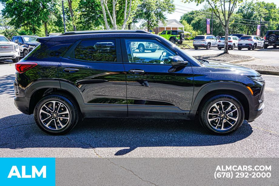 Used 2025 Chevrolet TrailBlazer LT FWD image 8