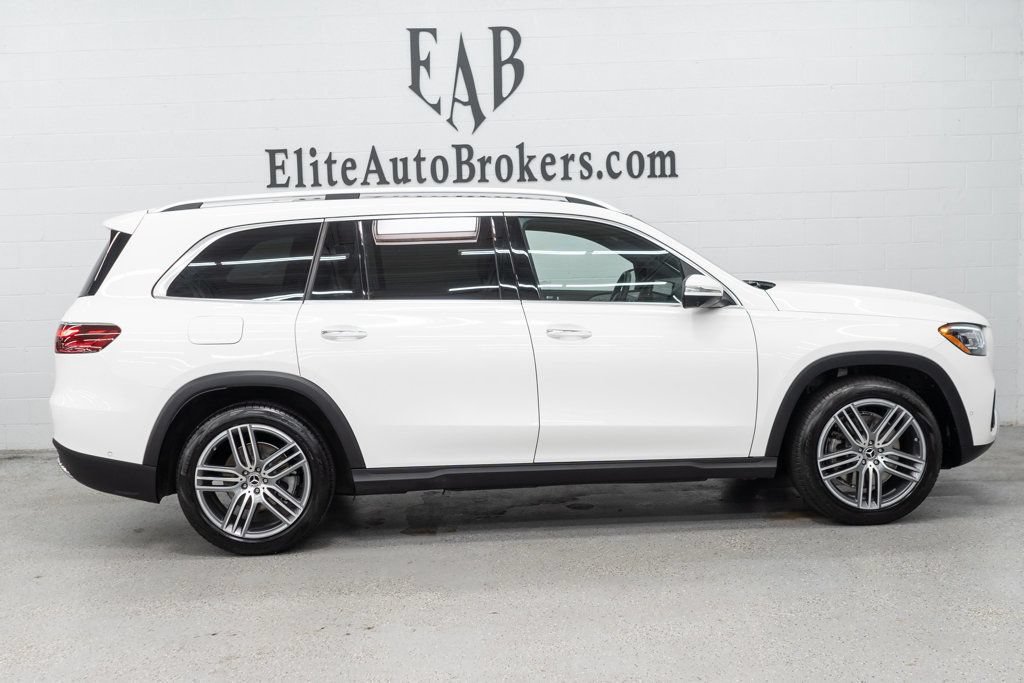 Used 2025 Mercedes-Benz GLS 450 4MATIC image 5