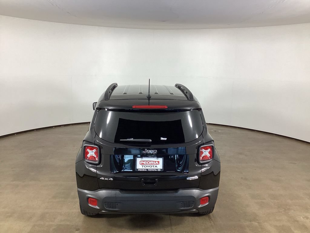 Used 2022 Jeep Renegade Latitude AWD/4WD image 7