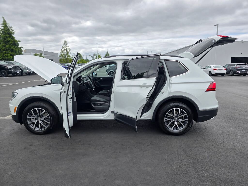 Used 2020 Volkswagen Tiguan SE image 20