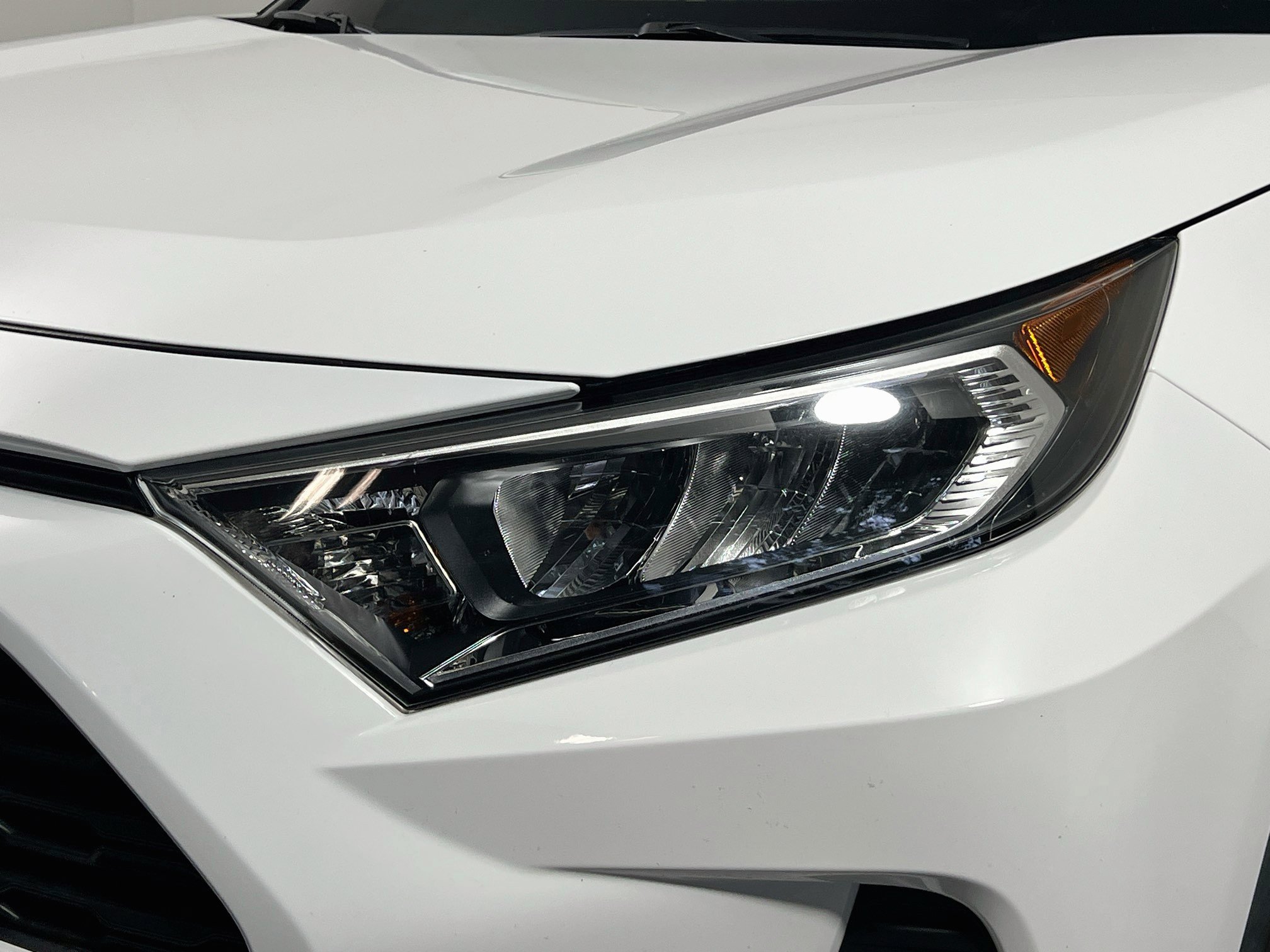 Used 2021 Toyota RAV4 XLE FWD image 12