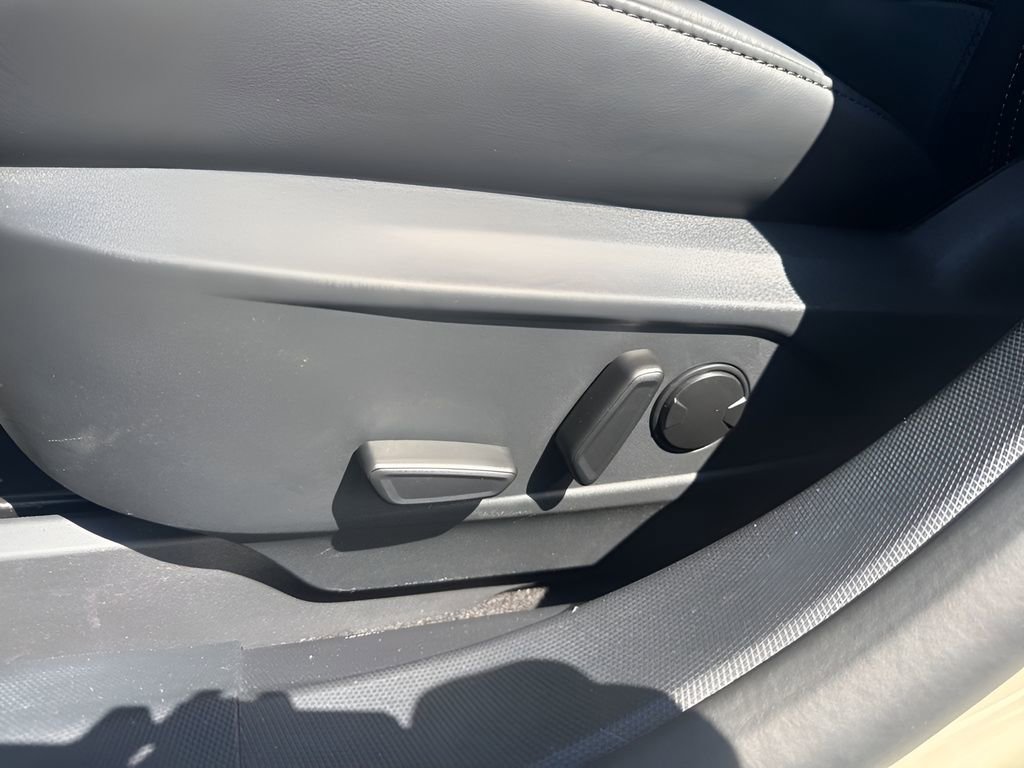 Used 2025 Ford Mustang Mach-E Premium AWD/4WD image 10