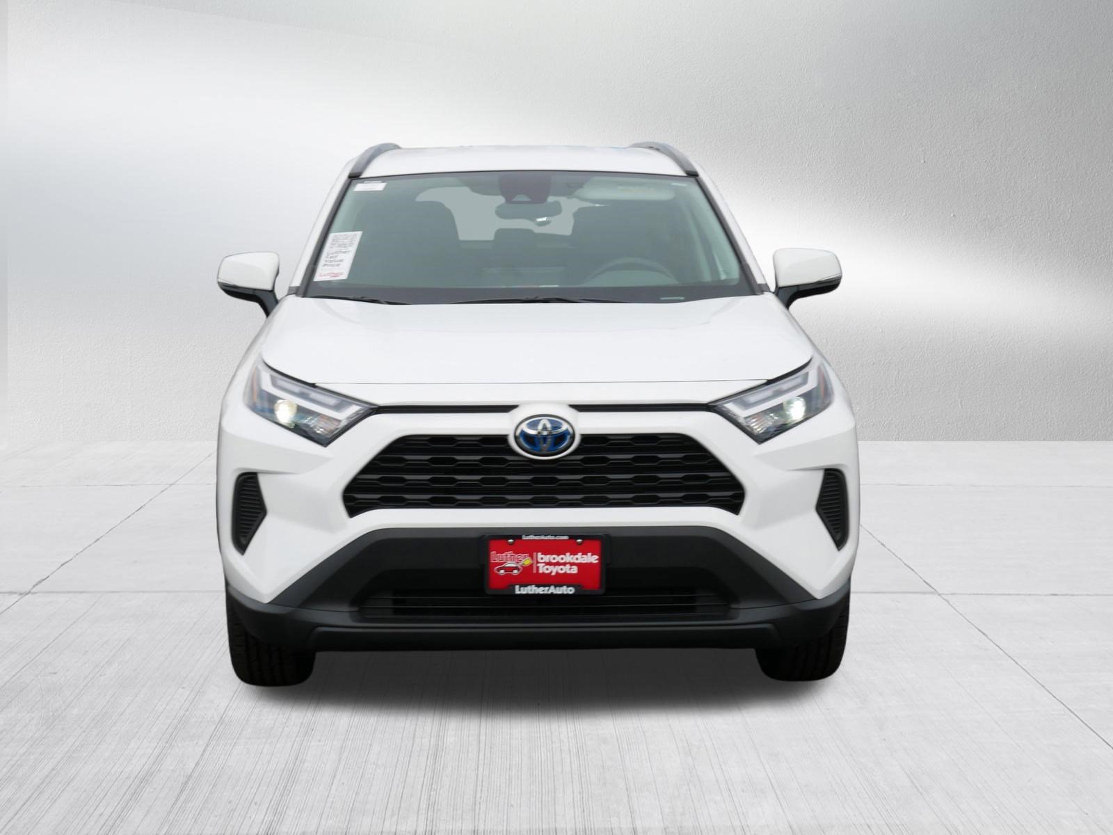 Certified 2024 Toyota RAV4 LE AWD/4WD image 2