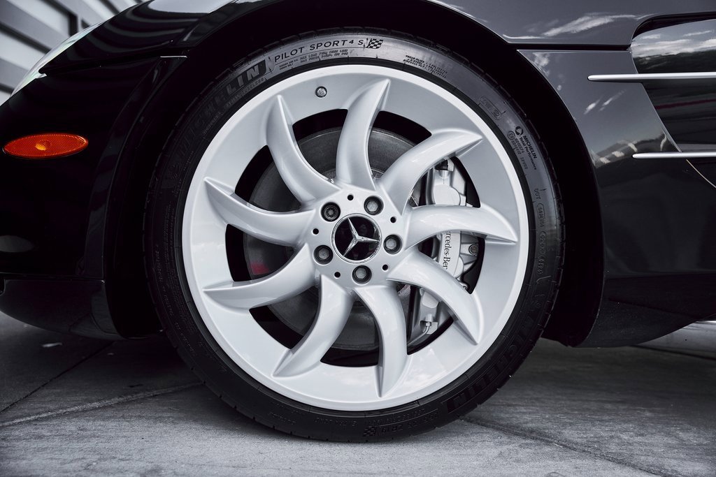 Used 2006 Mercedes-Benz SLR image 3