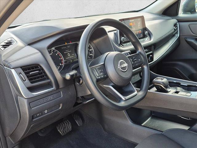 Used 2024 Nissan Rogue S FWD image 10