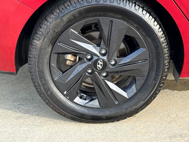 Used 2021 Hyundai Elantra SEL FWD image 7