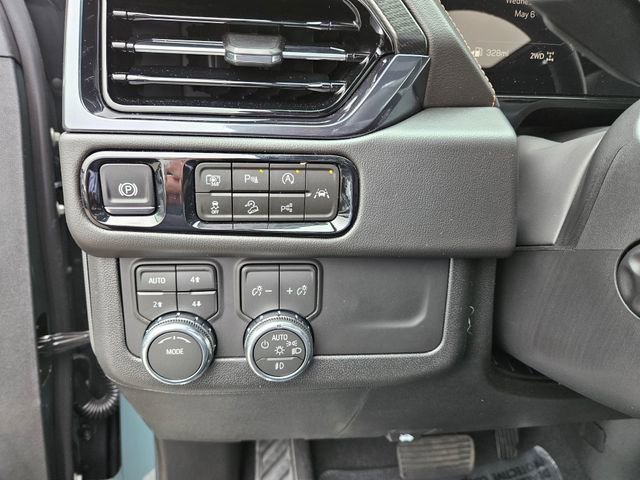 New 2026 GMC Yukon XL AT4 AWD/4WD image 29