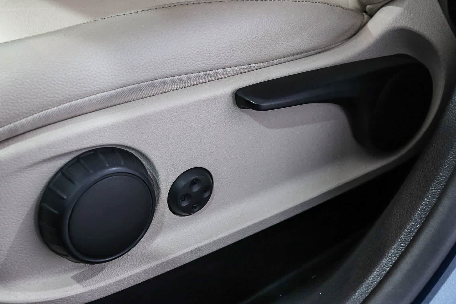 Used 2022 Mercedes-Benz GLB 250 image 21