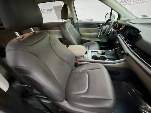 Used 2026 Kia Carnival EX image 29