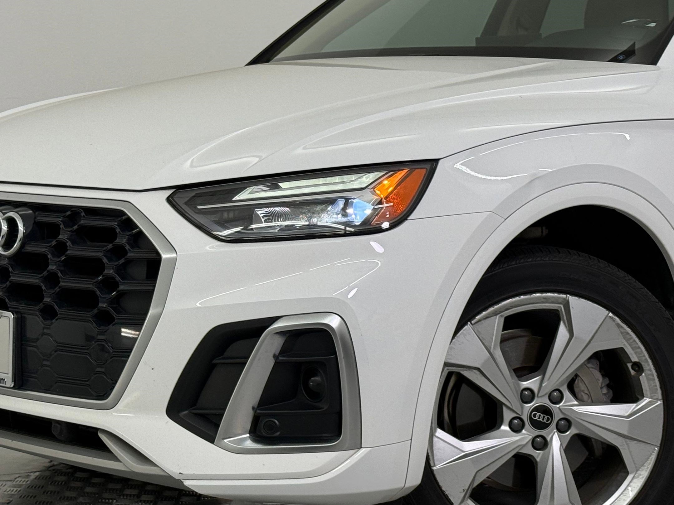 Used 2022 Audi Q5 2.0T Premium Plus w/ Premium Plus Package image 11