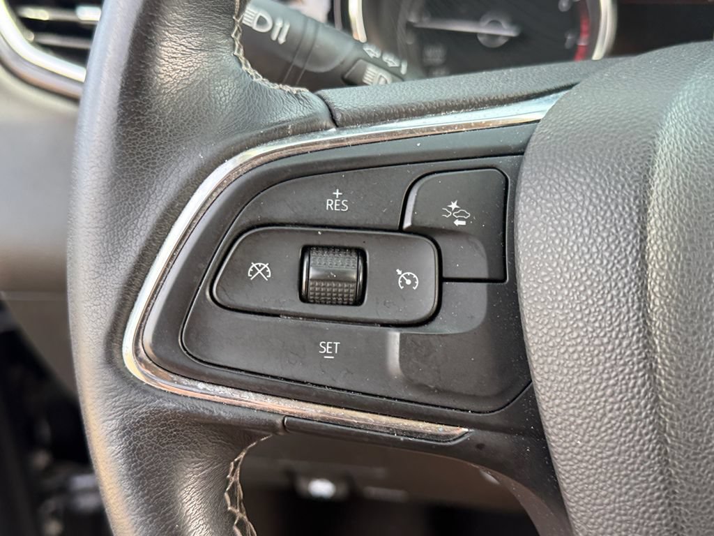 Used 2020 Buick Encore GX Preferred w/ Cold Weather Comfort Package AWD/4WD image 15