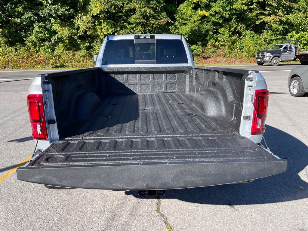New 2026 RAM 3500 Laramie AWD/4WD image 9