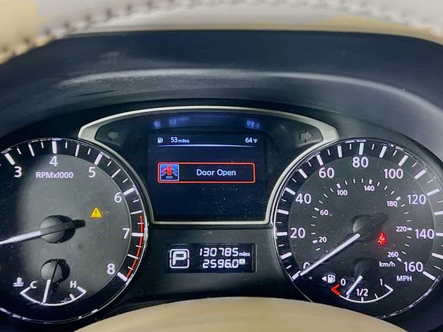 Used 2014 Nissan Pathfinder Platinum image 11