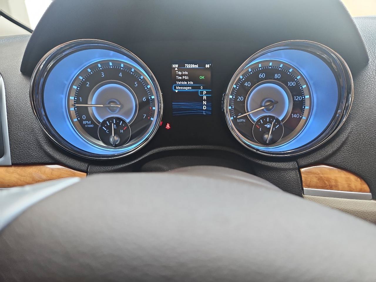Used 2014 Chrysler 300 C w/ Beats Audio Group AWD/4WD image 33