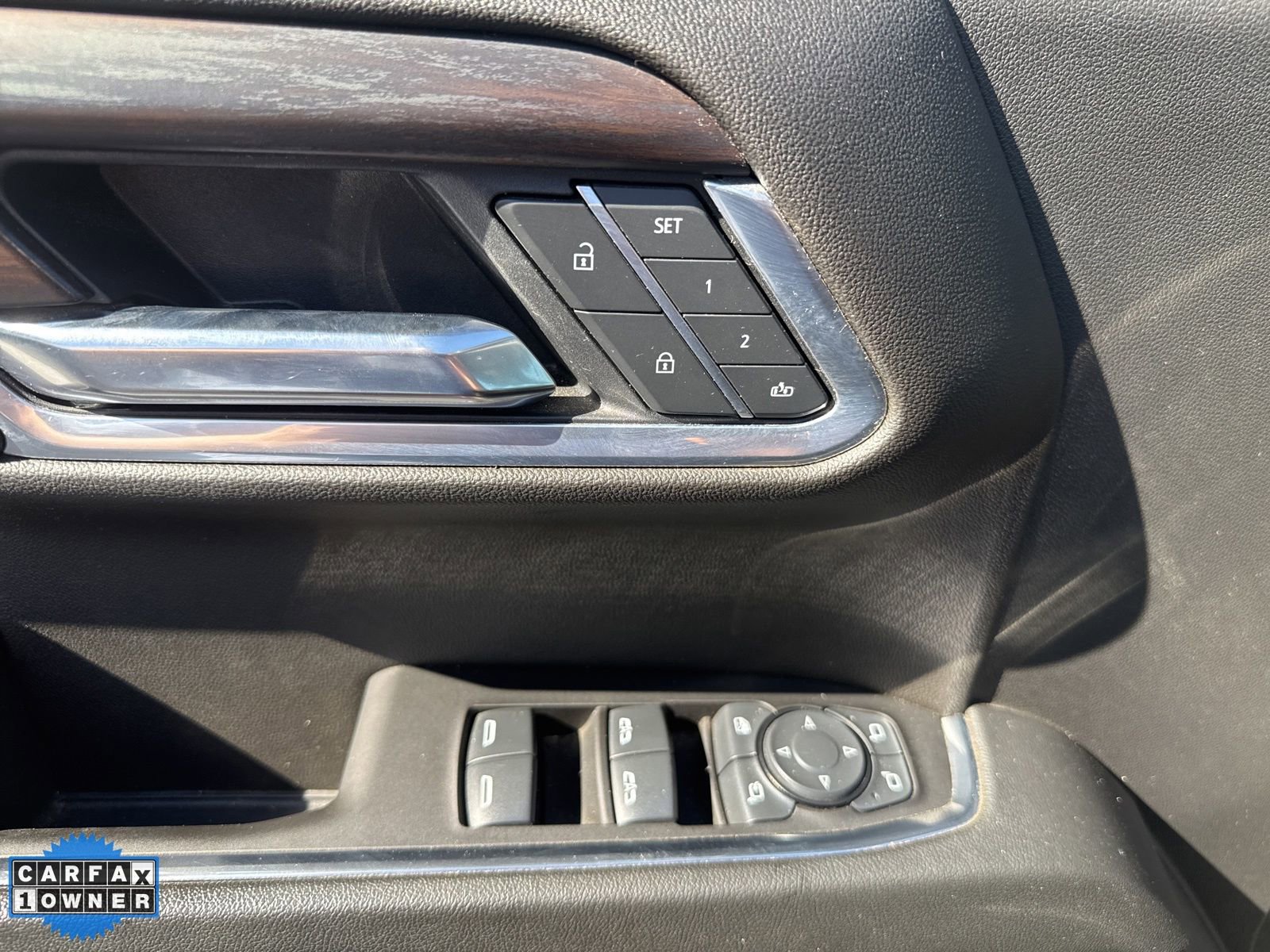 Used 2025 GMC Sierra 1500 SLT image 13