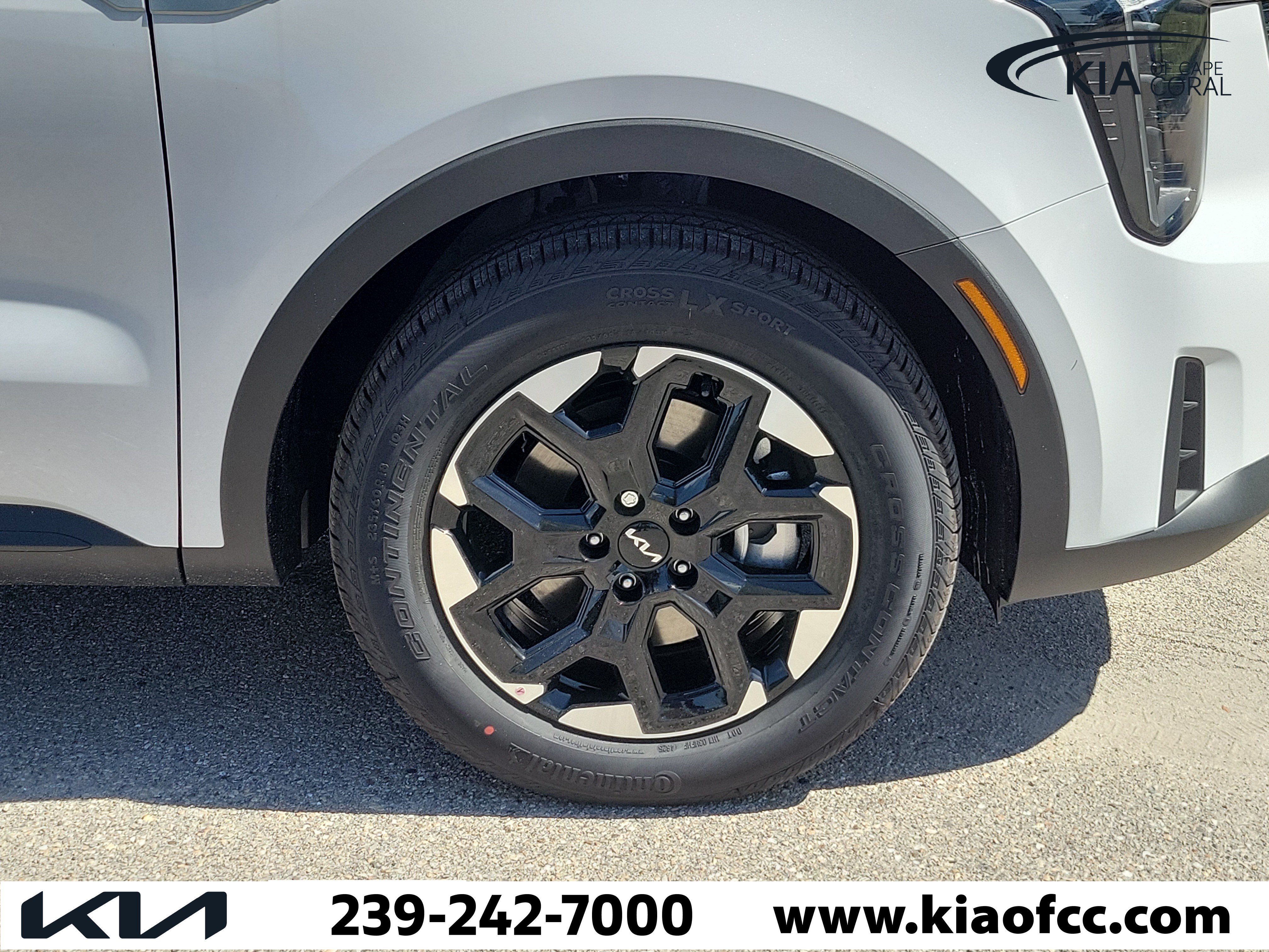 New 2026 Kia Sorento S w/ S Panoramic Sunroof Package FWD image 7