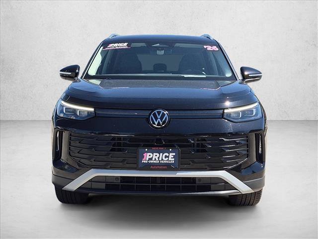 Used 2026 Volkswagen Tiguan SE AWD/4WD image 2
