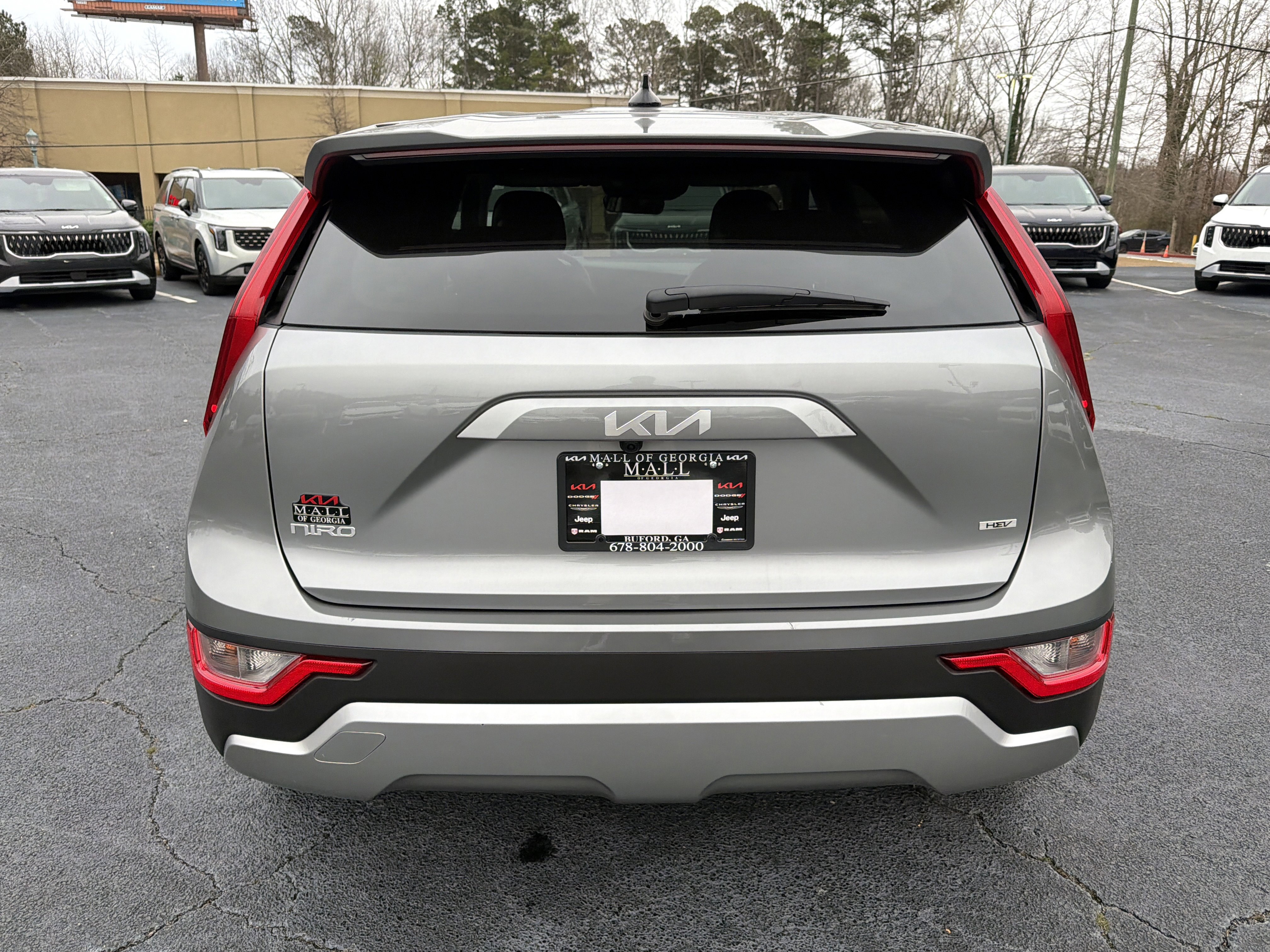 Used 2023 Kia Niro LX image 6