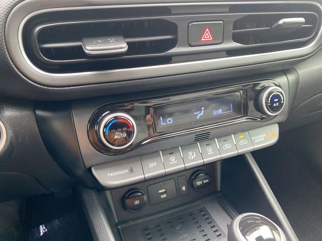 Used 2022 Hyundai Kona Limited image 19