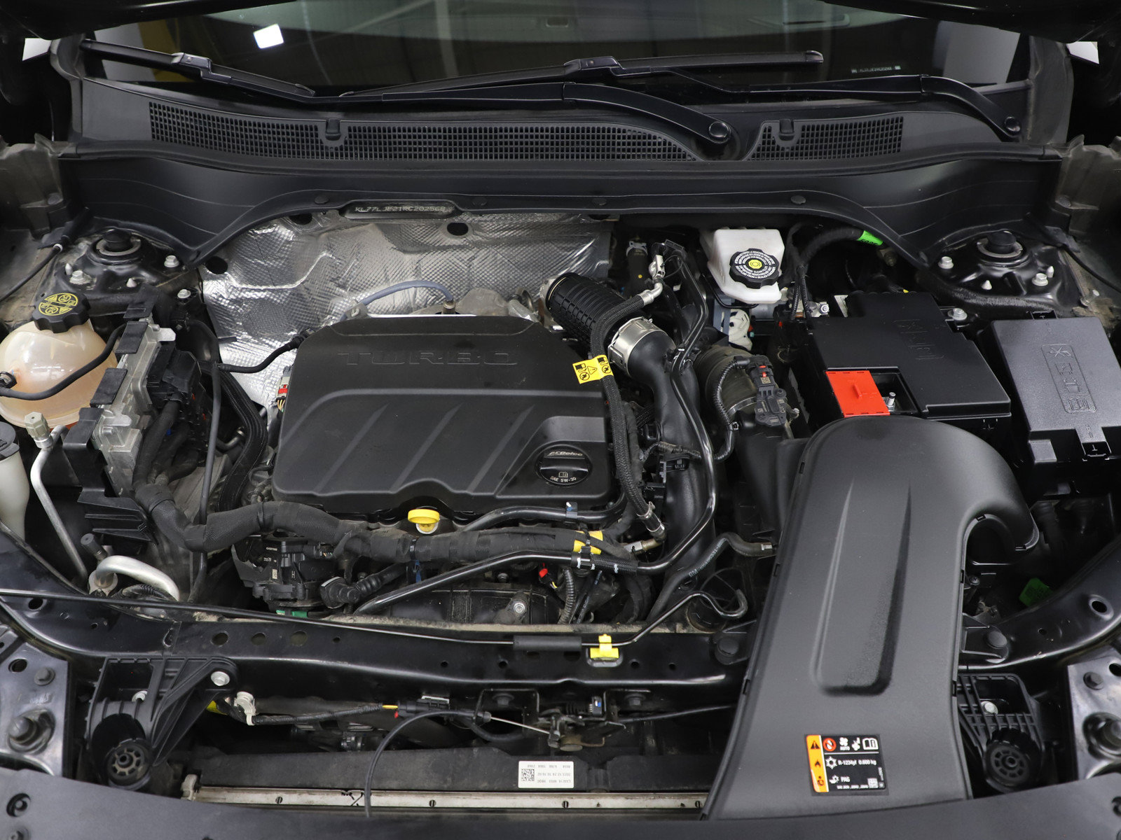 Used 2024 Chevrolet Trax RS FWD image 31