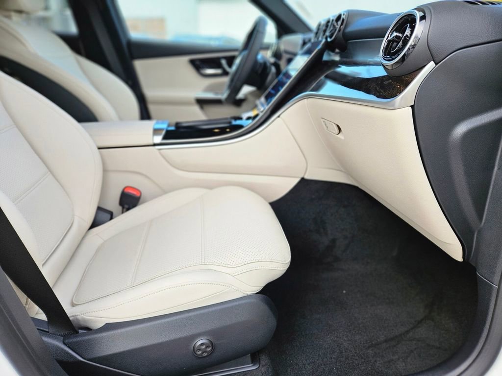 New 2026 Mercedes-Benz GLC 300 GLC 300 image 11