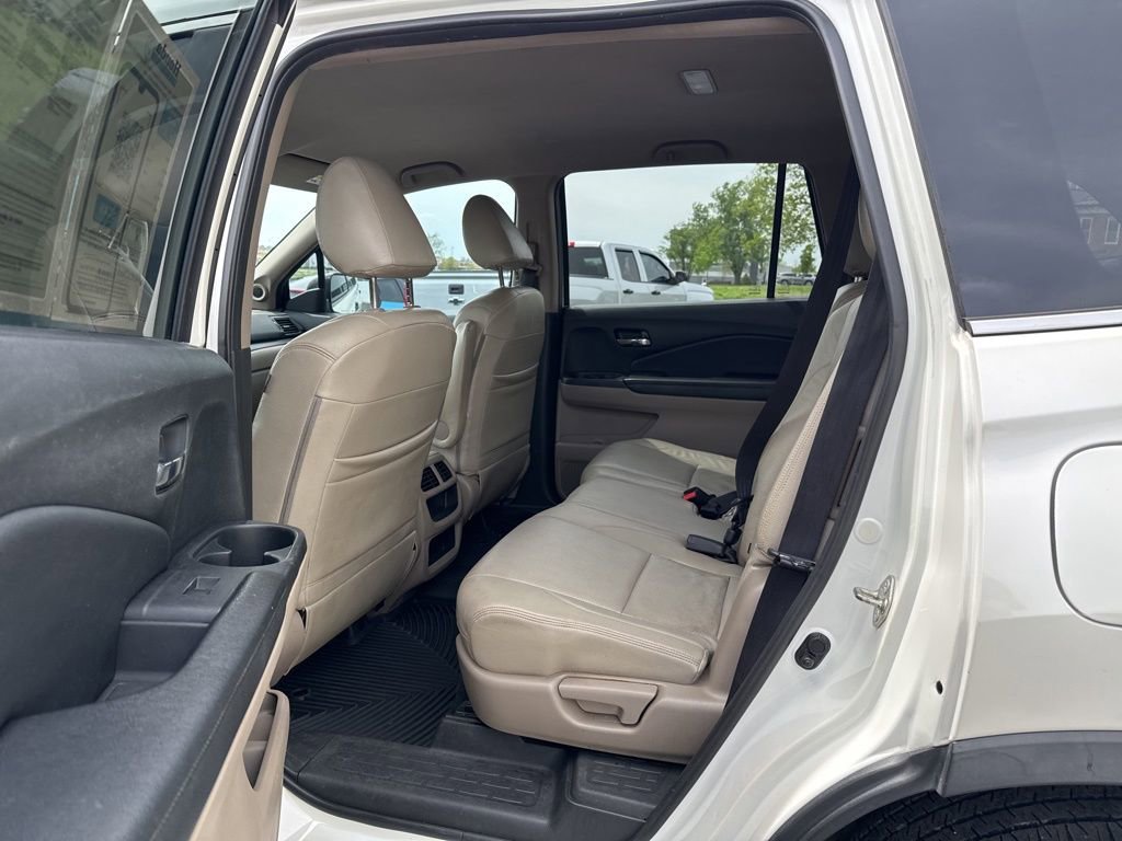 Used 2017 Honda Pilot LX image 29