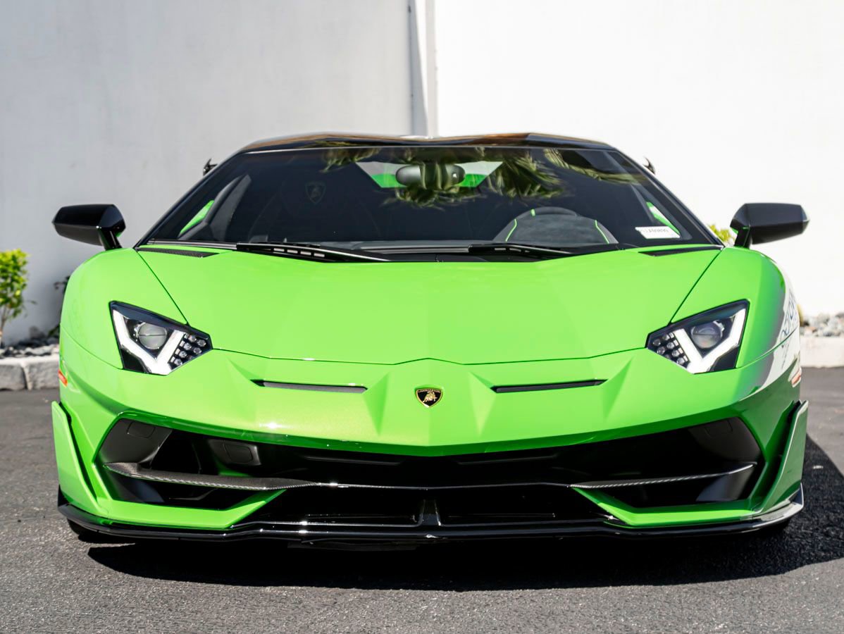 Used 2020 Lamborghini Aventador SVJ AWD/4WD image 4