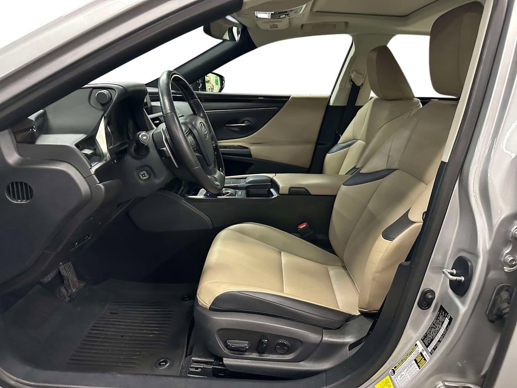 Used 2020 Lexus ES 350 w/ Premium Package FWD image 16