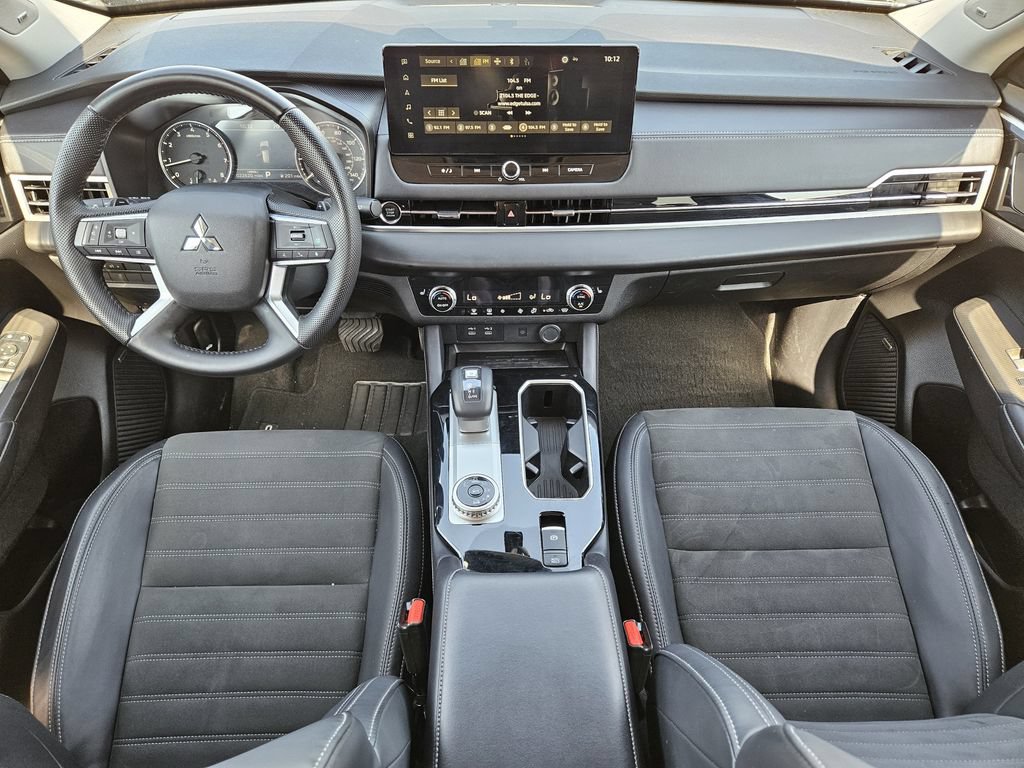 Used 2025 Mitsubishi Outlander SE AWD/4WD image 19