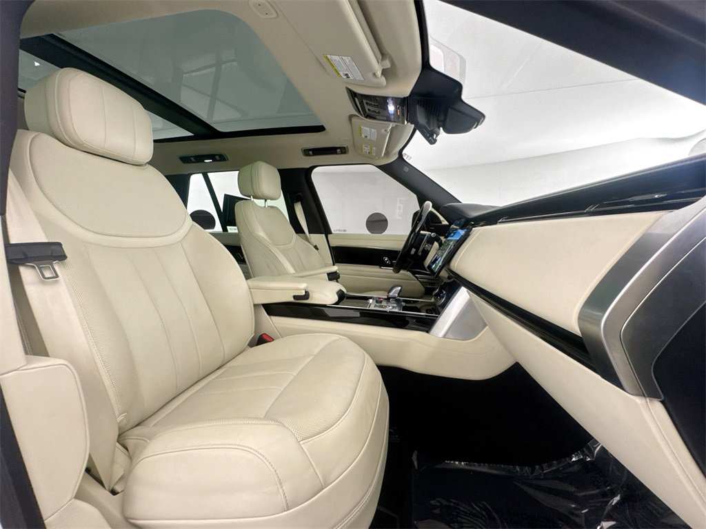 Certified 2023 Land Rover Range Rover SE image 29