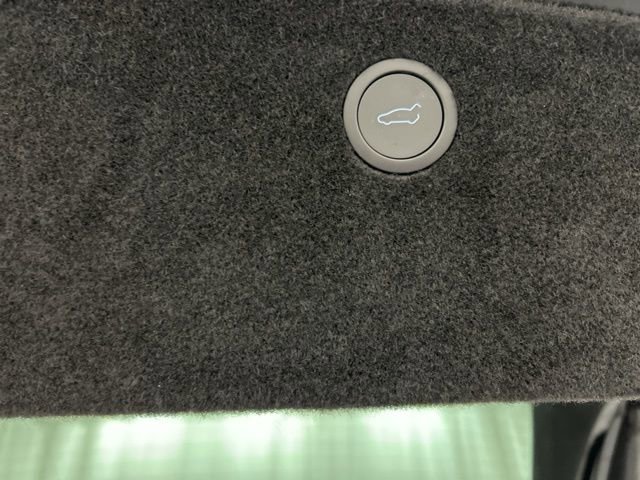 Used 2024 Tesla Model X image 30