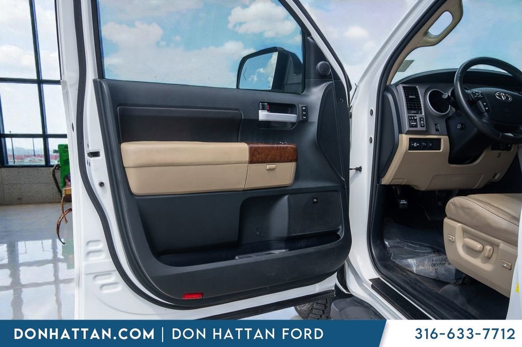 Used 2012 Toyota Tundra Limited w/ Memory Pkg image 11