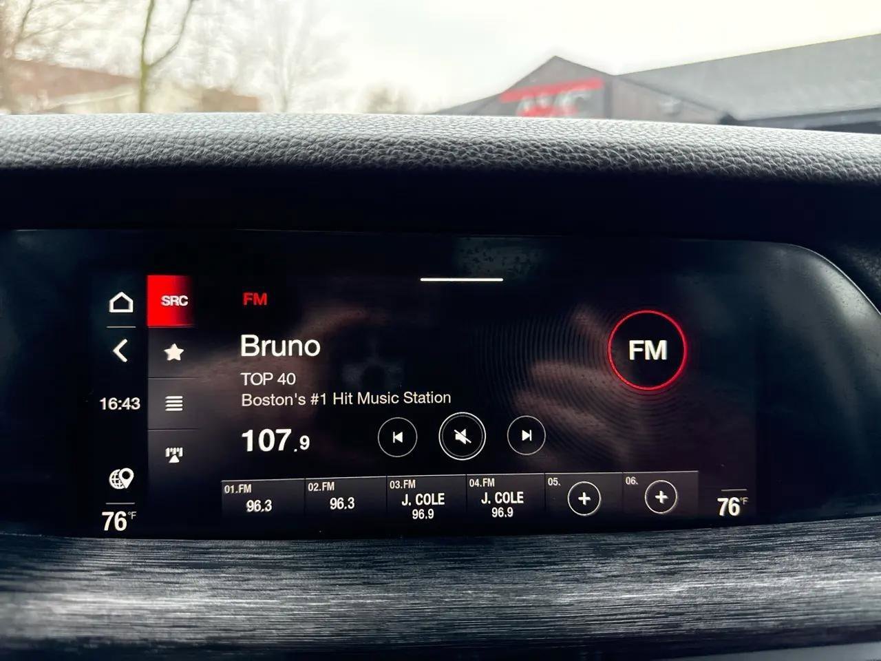 Used 2020 Alfa Romeo Stelvio AWD w/ Nero Edizione image 40