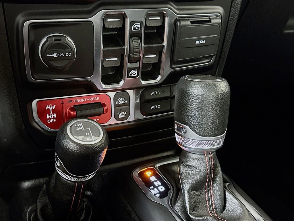 Used 2022 Jeep Gladiator Rubicon w/ Cold Weather Group AWD/4WD image 15