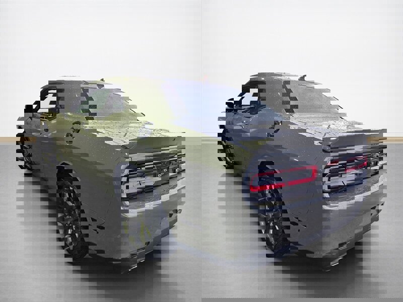 Used 2018 Dodge Challenger SXT Plus image 6