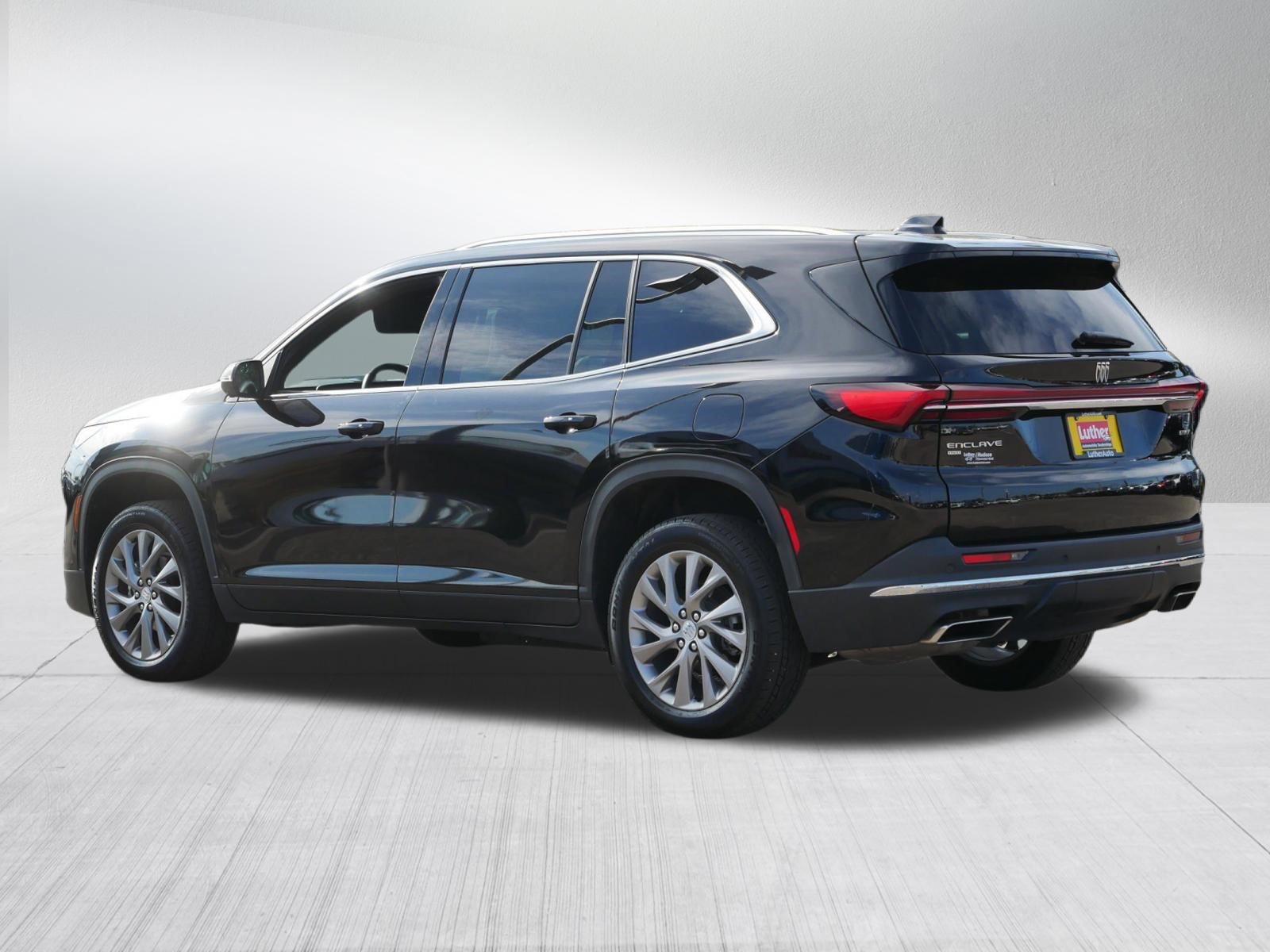 Used 2025 Buick Enclave Preferred AWD/4WD image 5
