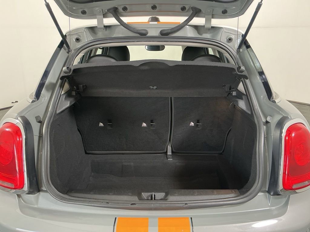 Used 2017 MINI Cooper 4-Door Hardtop image 27
