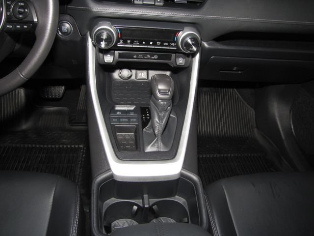 Used 2025 Toyota RAV4 XLE Premium FWD image 15